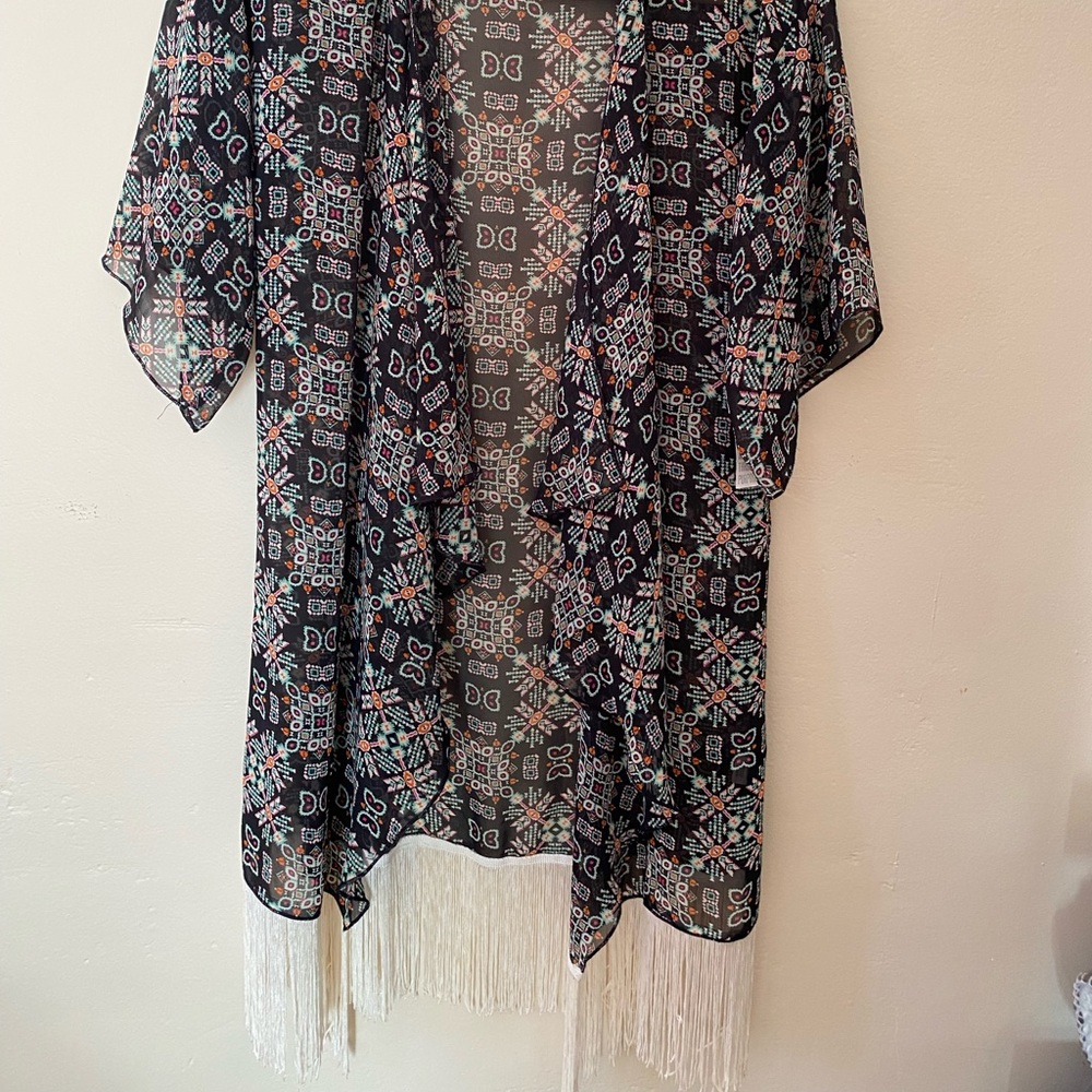 LuLaRoe Monroe Sheer Fringed Kimono NWT